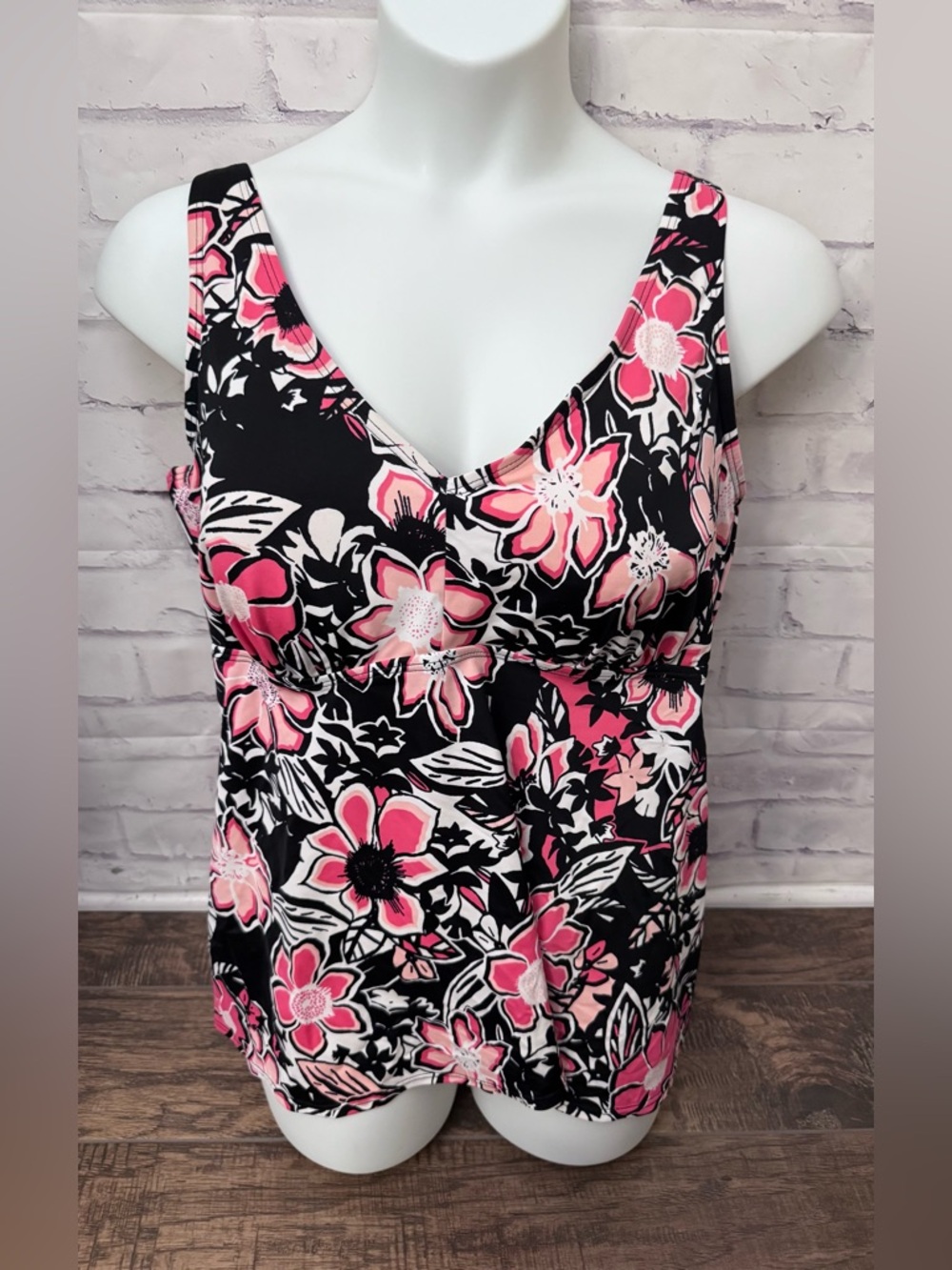 Swimsuits For All V Neck Flowy Tankini Top Plus Size 24 Rosewood Floral Modest